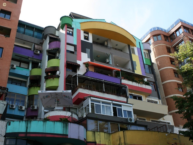 Albanie - Tirana, une Ville Jeune entre Mer et Montagnes