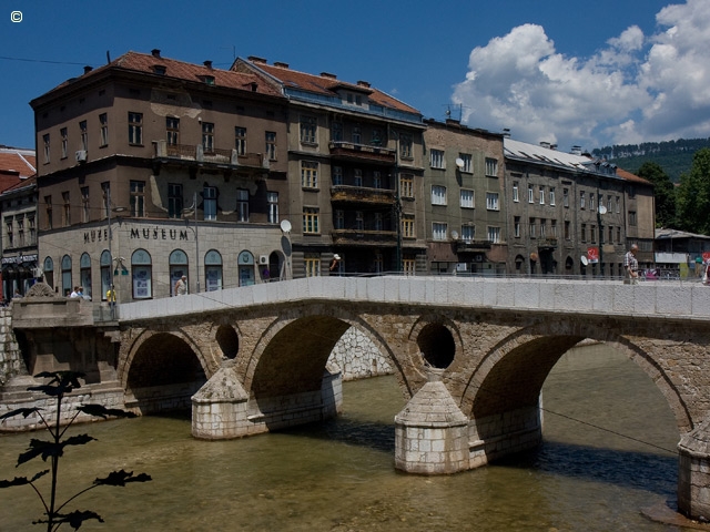 Bosnie-Herzégovine - Sarajevo,  une ville qui renait de ses cendres 