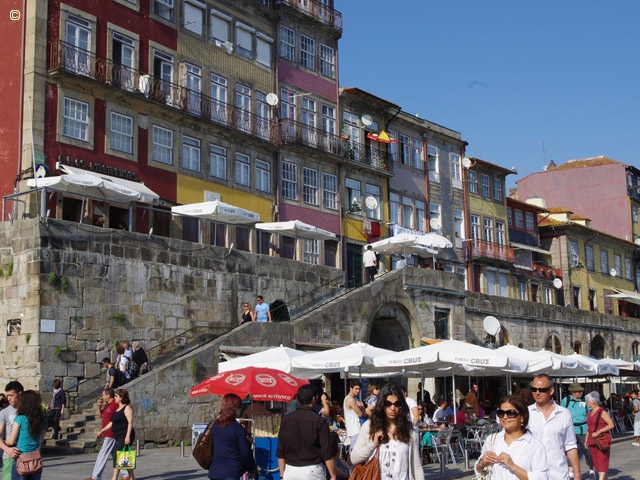 Portugal - Porto, Vieux Quartiers, superbes Cafés et grandioses Librairies 