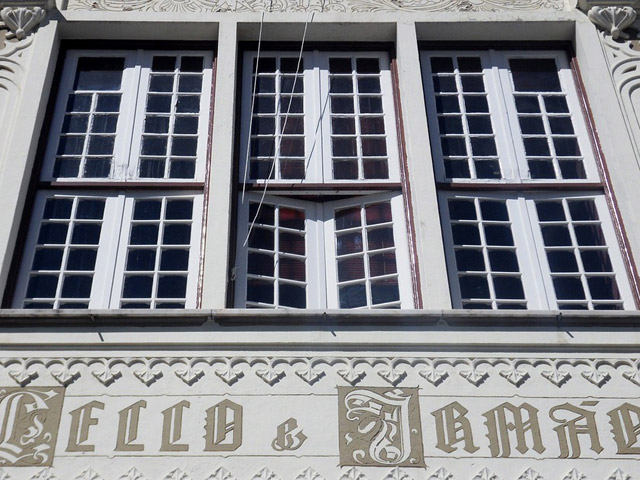 Portugal - Porto, Vieux Quartiers, superbes Cafés et grandioses Librairies 