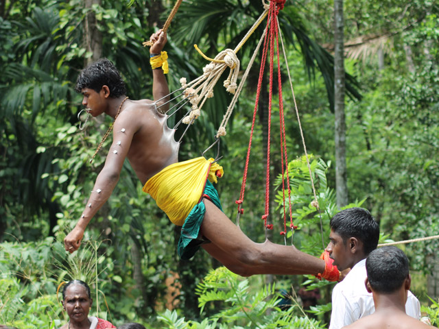 Sri Lanka - Une Incroyable Cérémonie Hindouiste